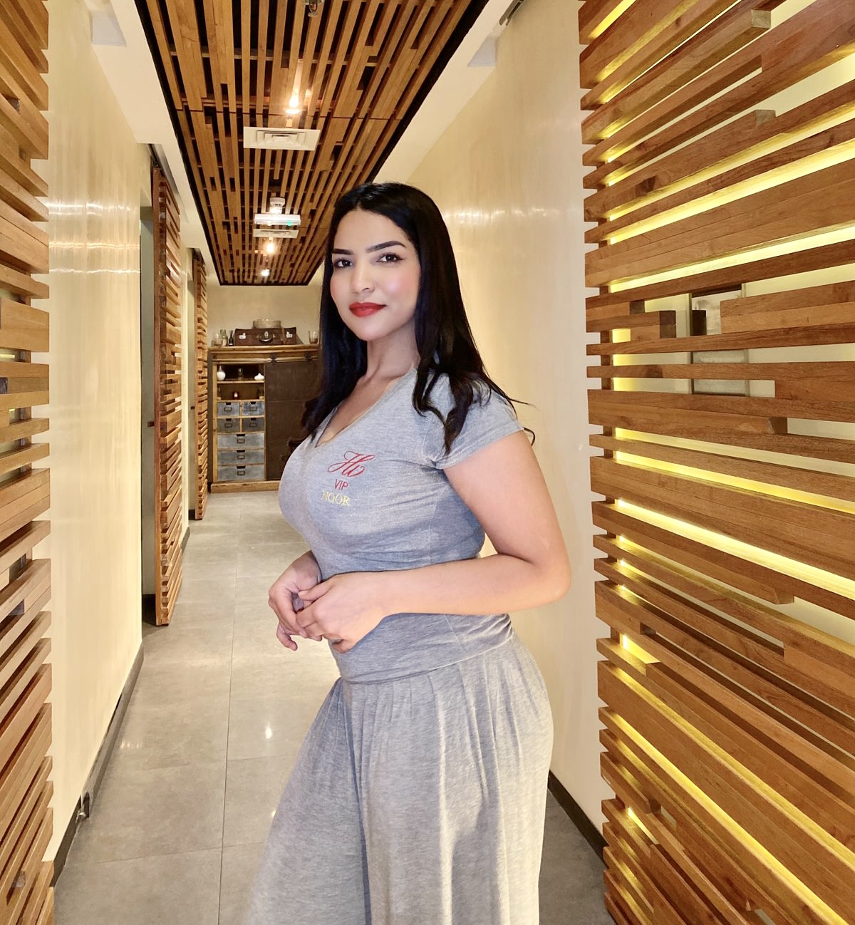 Massage therapist in dubai massage center Happy Valley